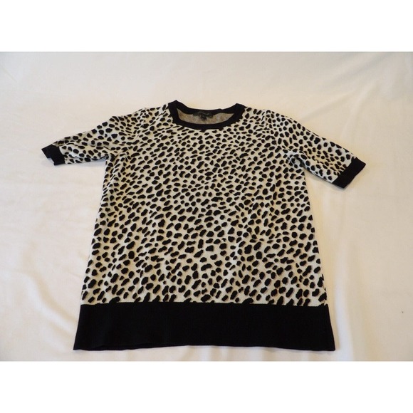 Ann Taylor Medium Cheetah Print Sweater Tee Medium Short Sleeve Big Cat Animal - Picture 7 of 8